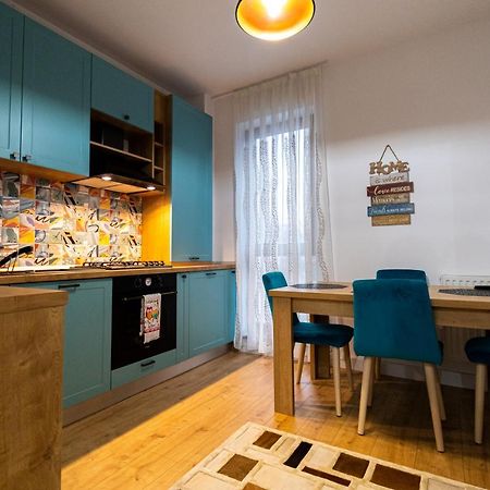 브라쇼브 Lighthouse Central Apt With Unique Views Of The Fortress, Free Parking, 5 Min By Car From The Old Town 아파트 외부 사진