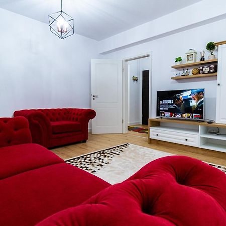 브라쇼브 Lighthouse Central Apt With Unique Views Of The Fortress, Free Parking, 5 Min By Car From The Old Town 아파트 외부 사진