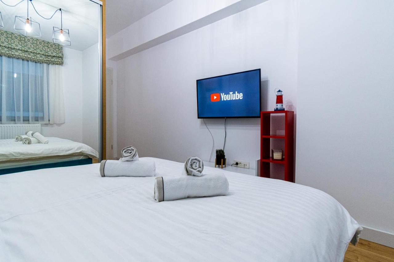 브라쇼브 Lighthouse Central Apt With Unique Views Of The Fortress, Free Parking, 5 Min By Car From The Old Town 아파트 외부 사진