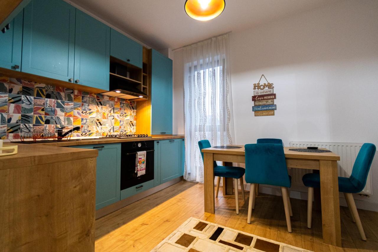 브라쇼브 Lighthouse Central Apt With Unique Views Of The Fortress, Free Parking, 5 Min By Car From The Old Town 아파트 외부 사진