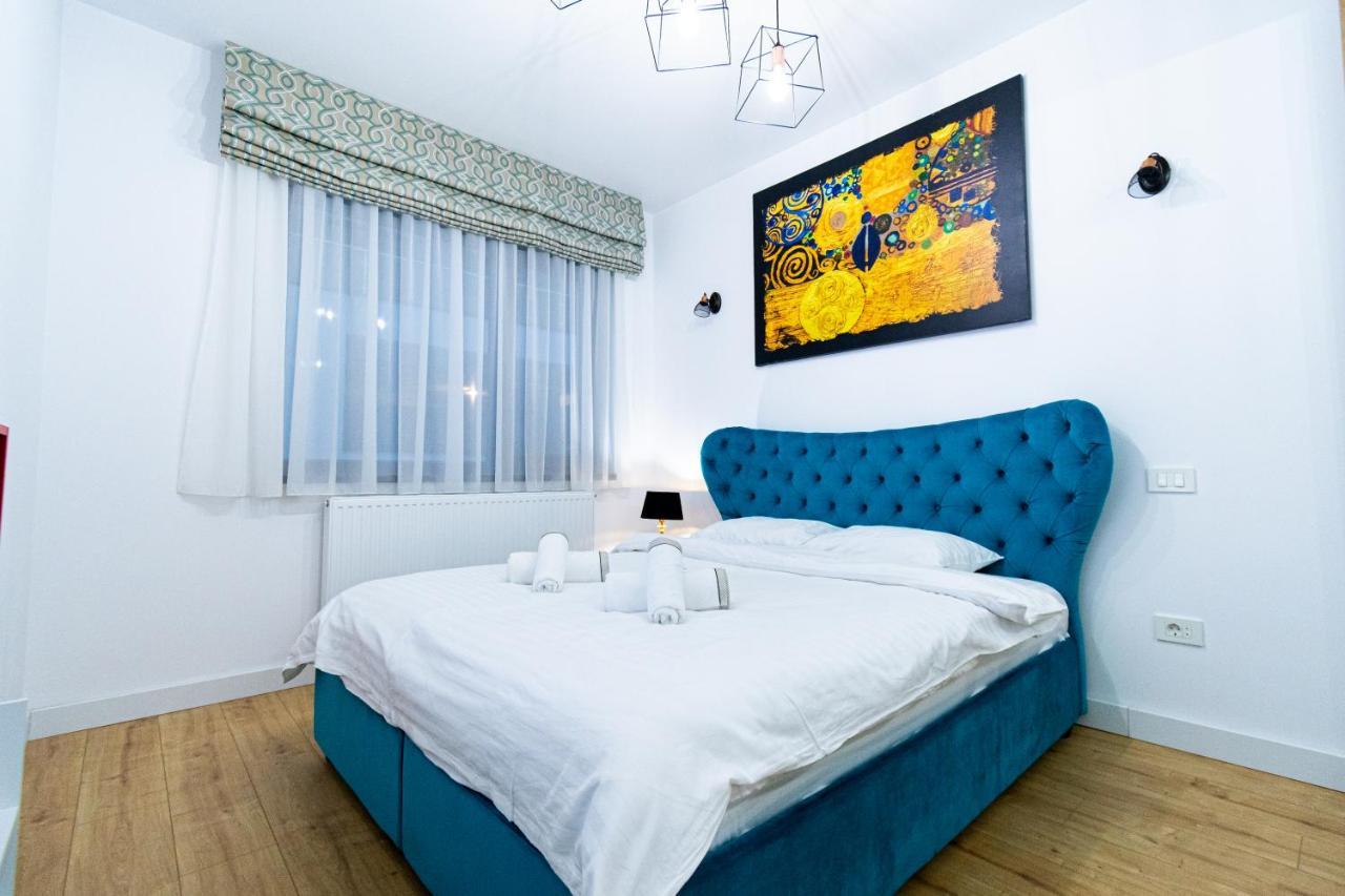 브라쇼브 Lighthouse Central Apt With Unique Views Of The Fortress, Free Parking, 5 Min By Car From The Old Town 아파트 외부 사진