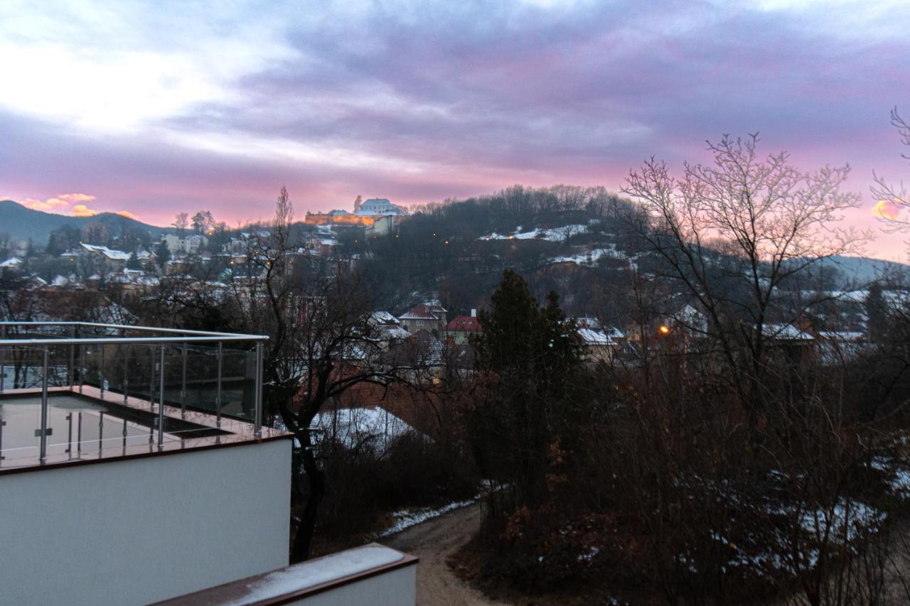 브라쇼브 Lighthouse Central Apt With Unique Views Of The Fortress, Free Parking, 5 Min By Car From The Old Town 아파트 외부 사진